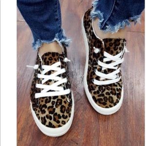 Leopard sneaker